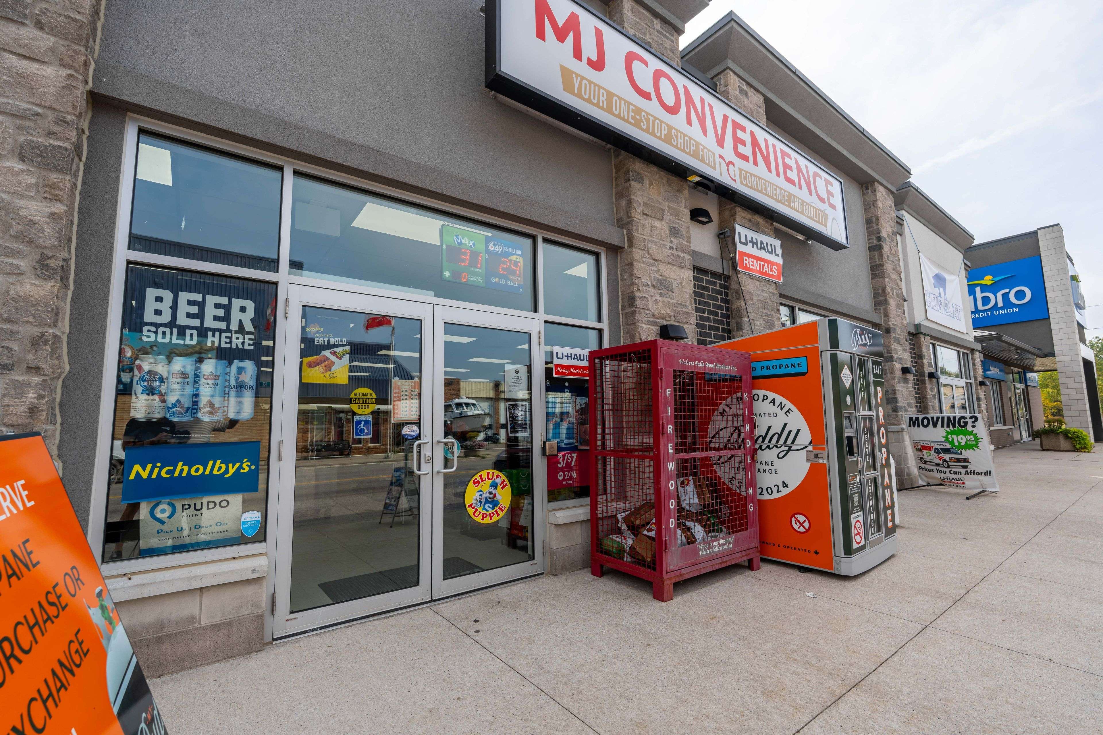 Warwick, ON N0M 2S0,5274 NAUVOO RD