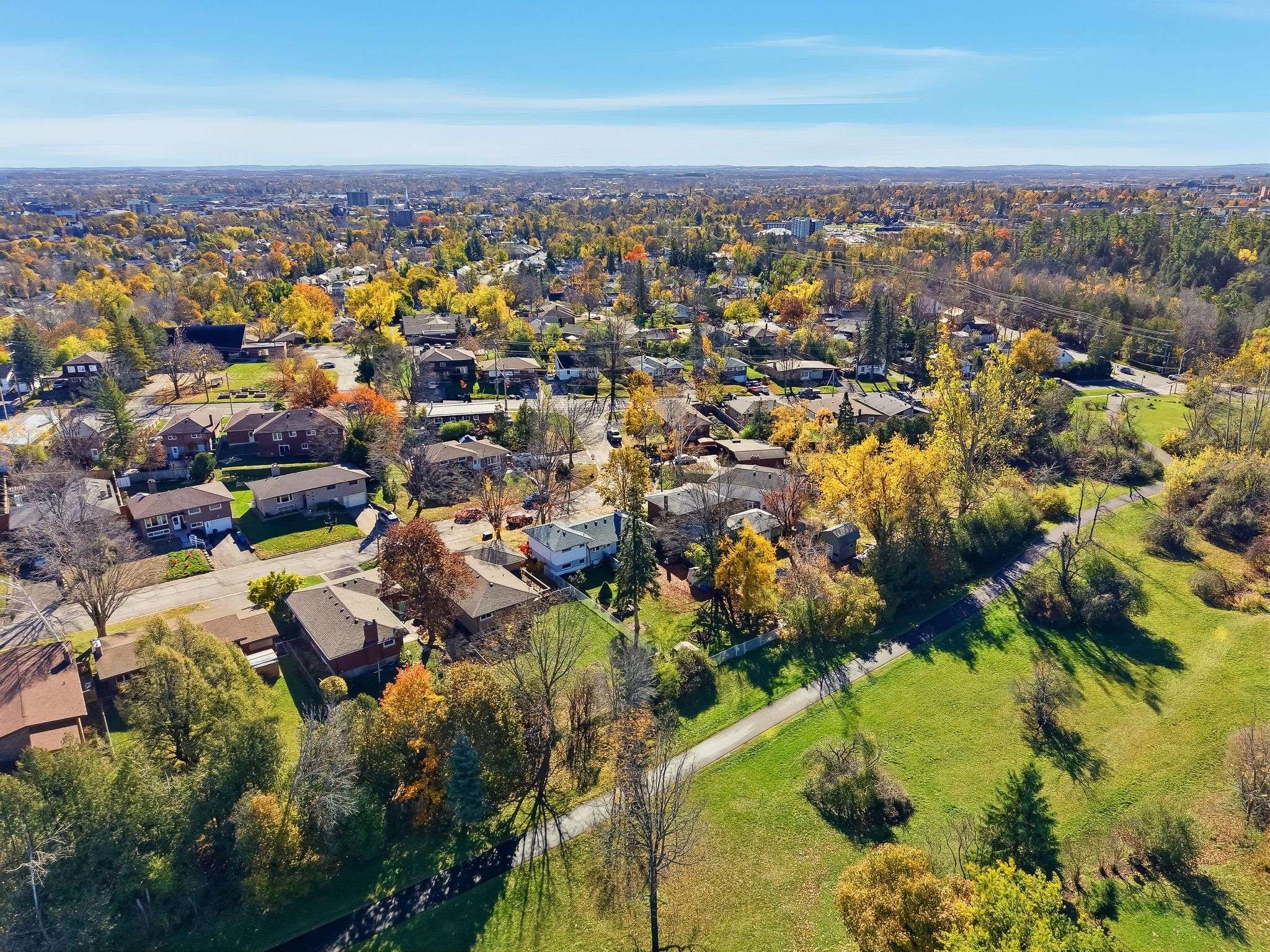 Peterborough, ON K9H 5K1,805 Highland CT