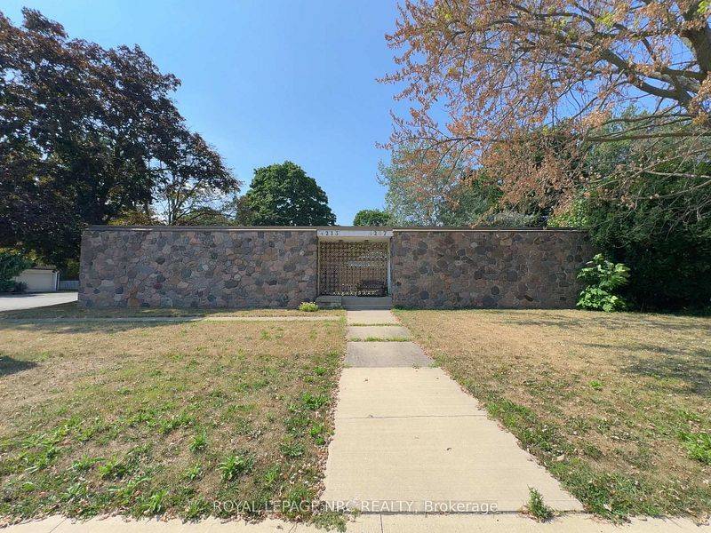 Niagara Falls, ON L2E 6C2,4213/4207 Drummond Rd RD