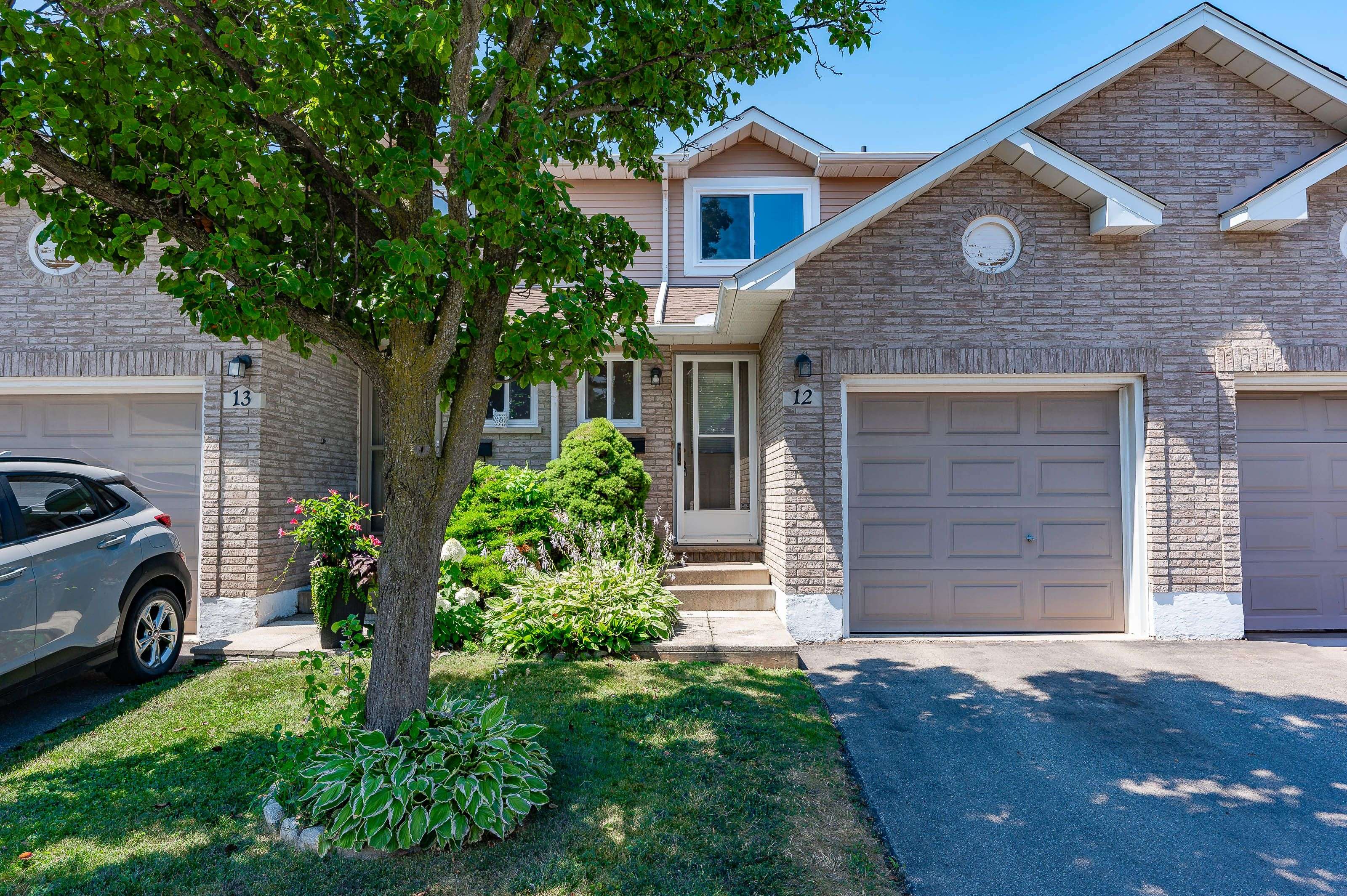 Hamilton, ON L8E 5V2,610 Barton ST #12