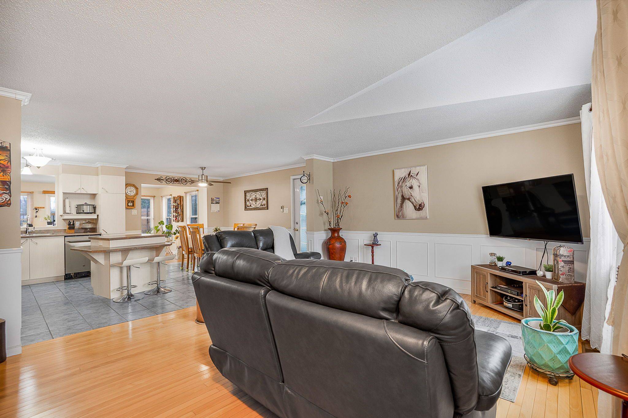 Champlain, ON K0B 1K0,213 Longueuil ST