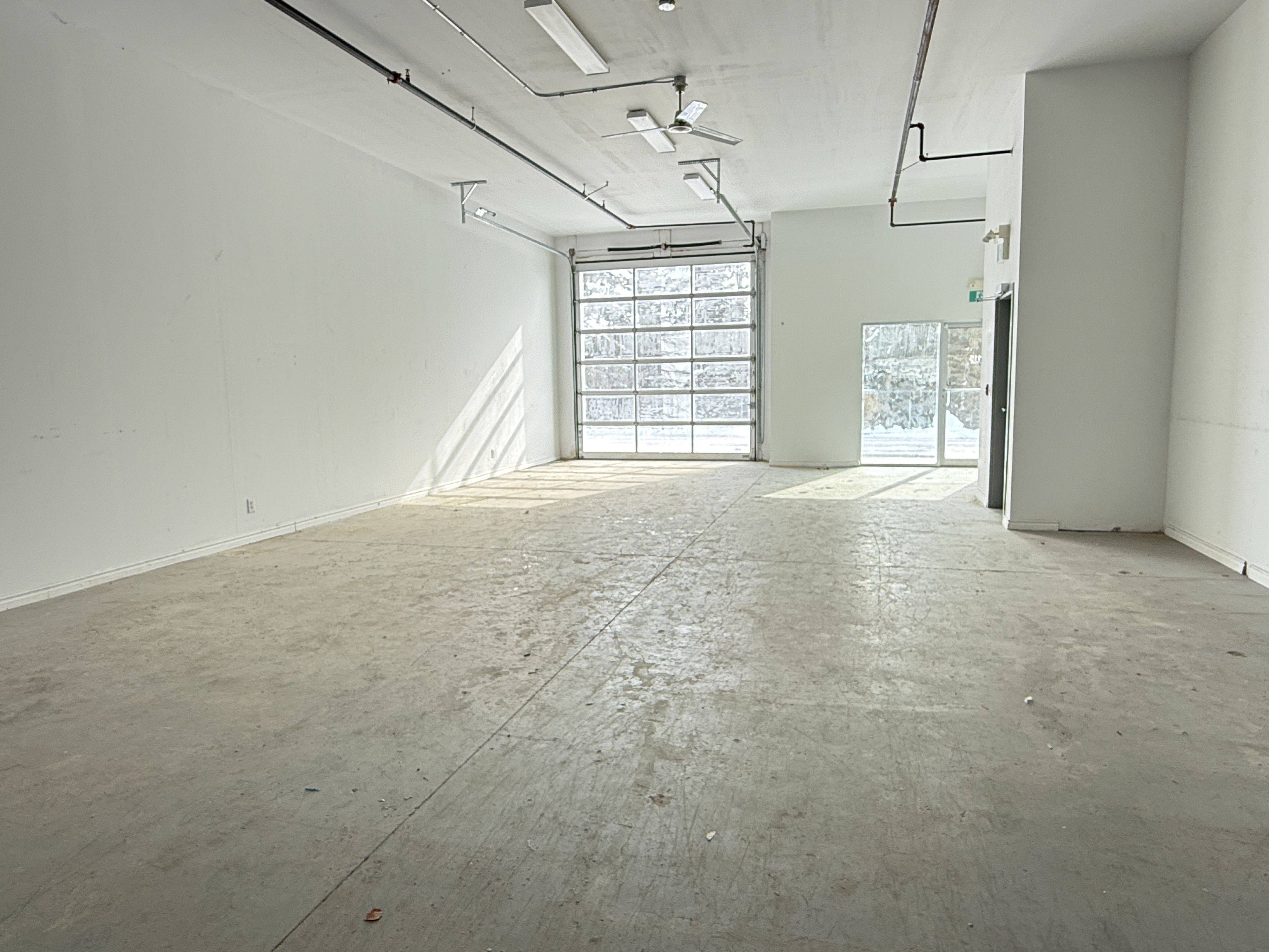 Kanata, ON K2M 2G8,65 Denzil Doyle CT #114+115