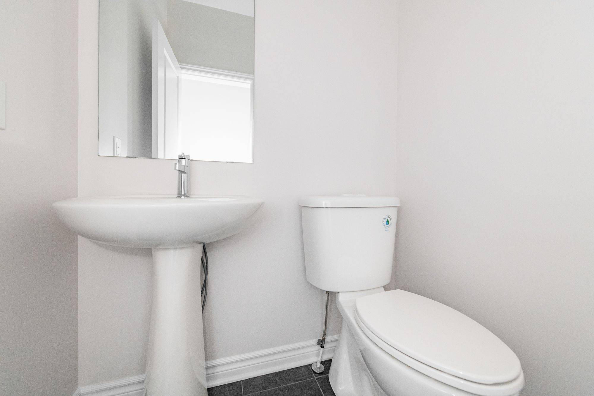 Blossom Park - Airport And Area, ON K1X 0G9,1024 Kijik CRES