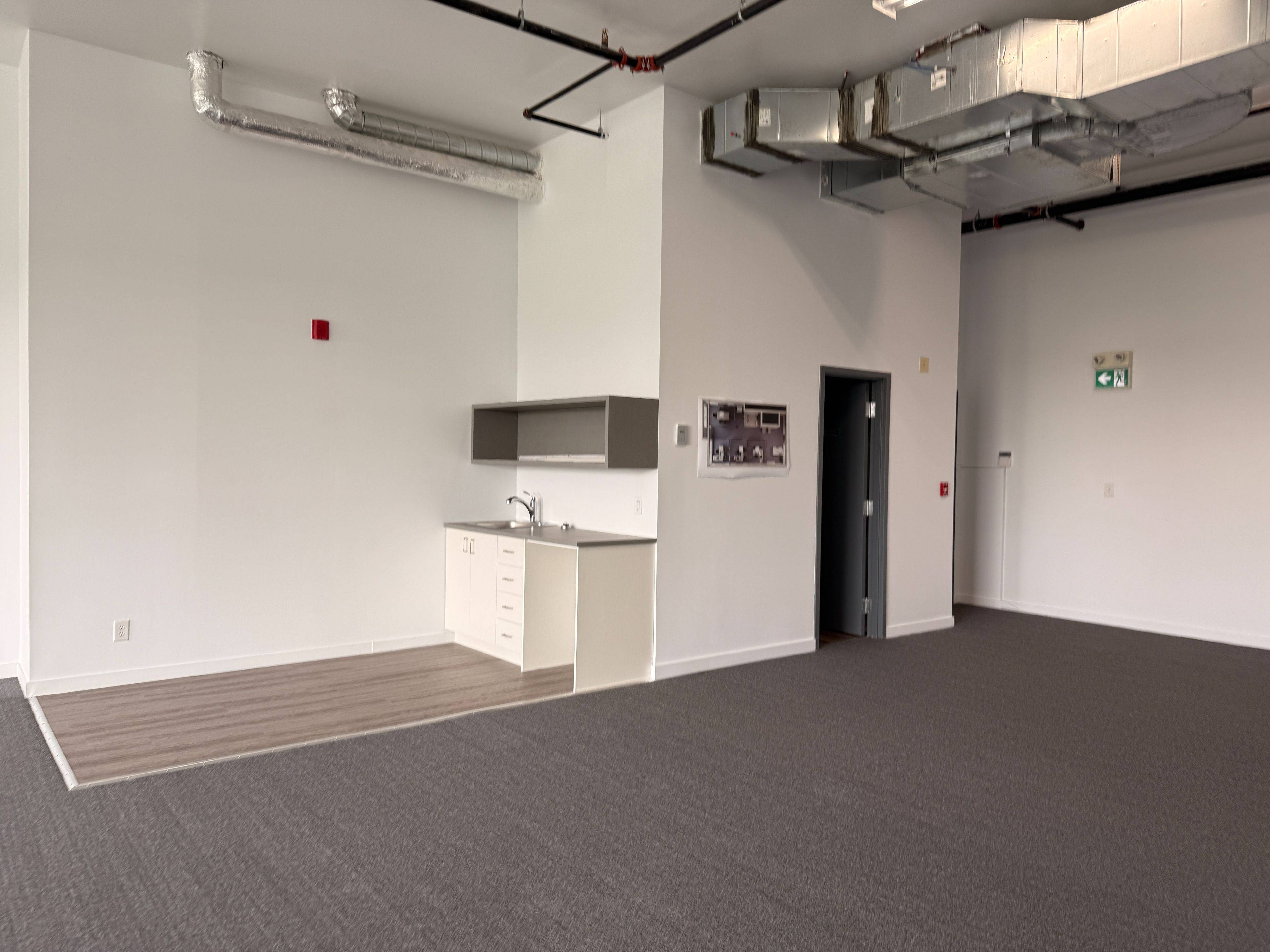 Kanata, ON K2M 2G8,65 Denzil Doyle CT #213