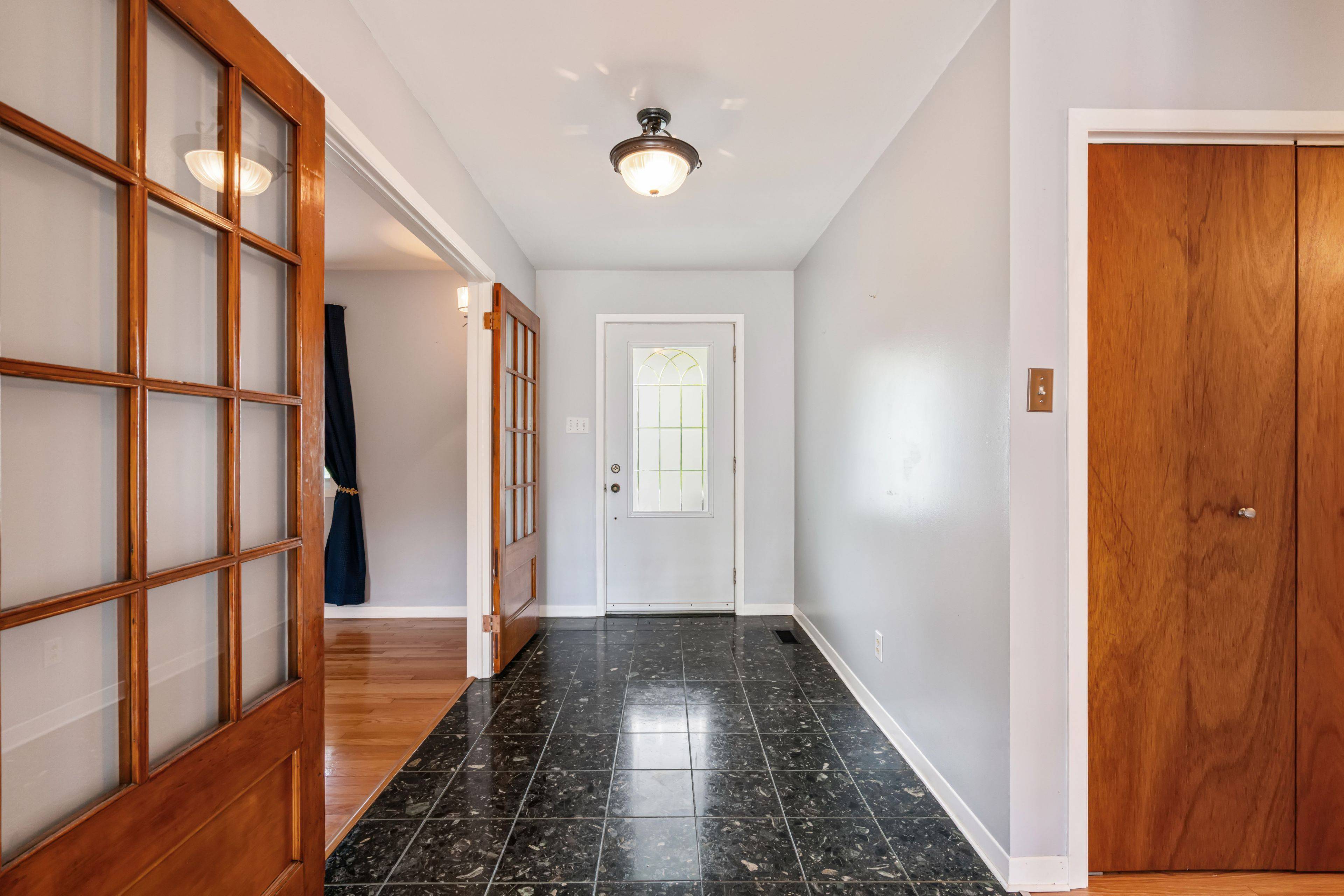 North Glengarry, ON K0B 1H0,21890 County 10 RD