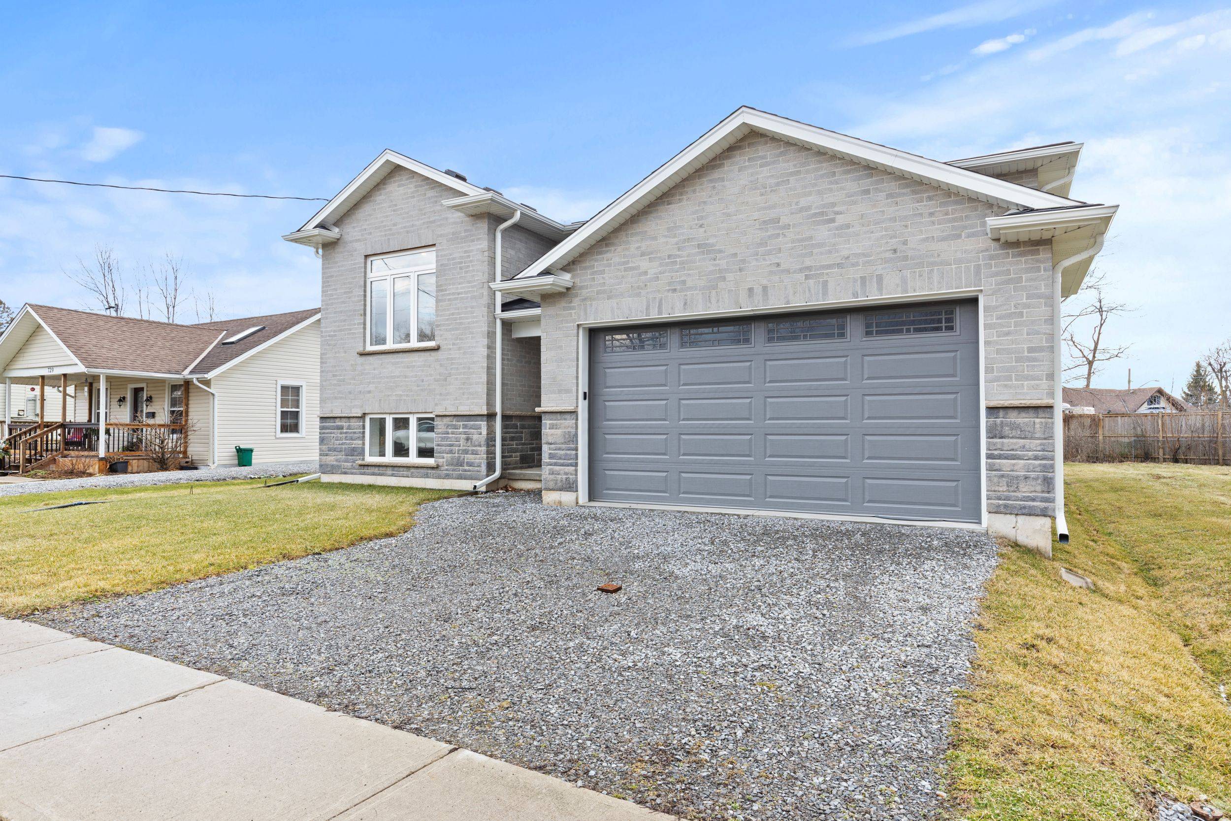 Fort Erie, ON L2A 1G9,735 Dominion RD