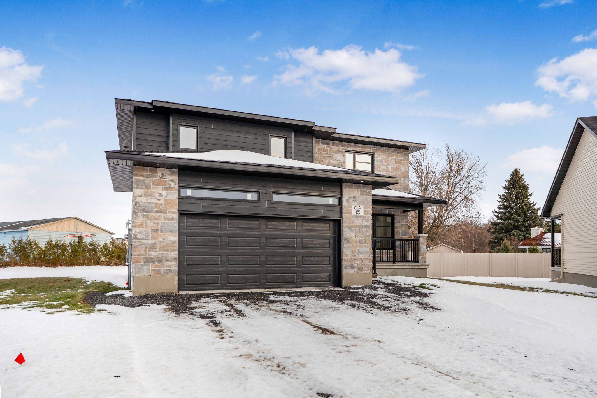 Russell, ON K0A 1W0,63 Chateauguay ST