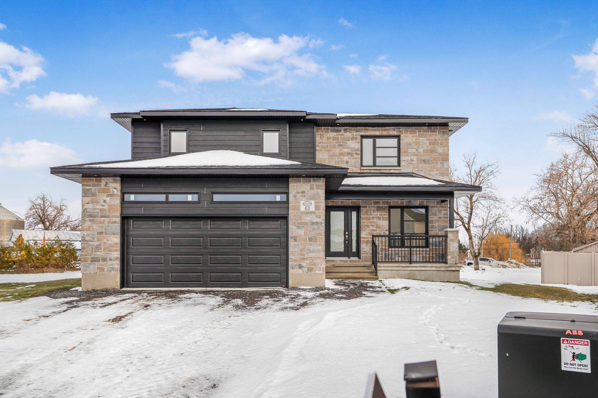 Russell, ON K0A 1W0,63 Chateauguay ST