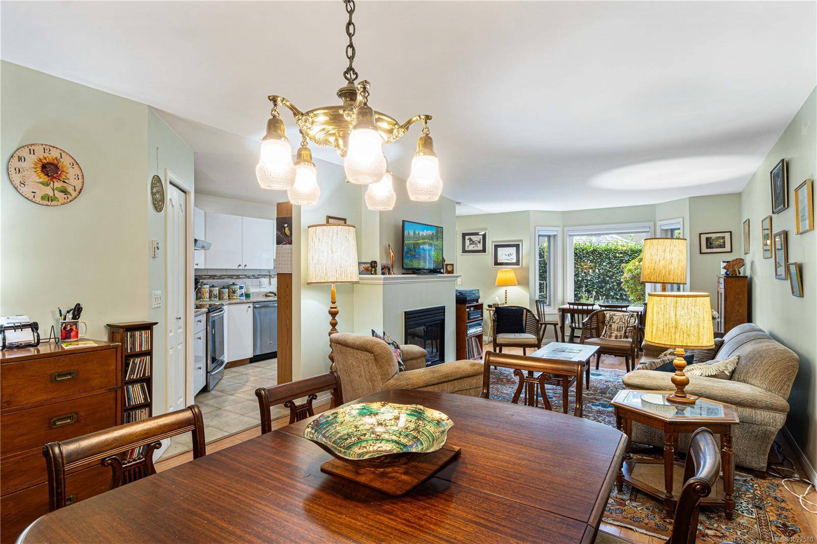 Nanaimo, BC V9R 2R5,320 Selby St #102