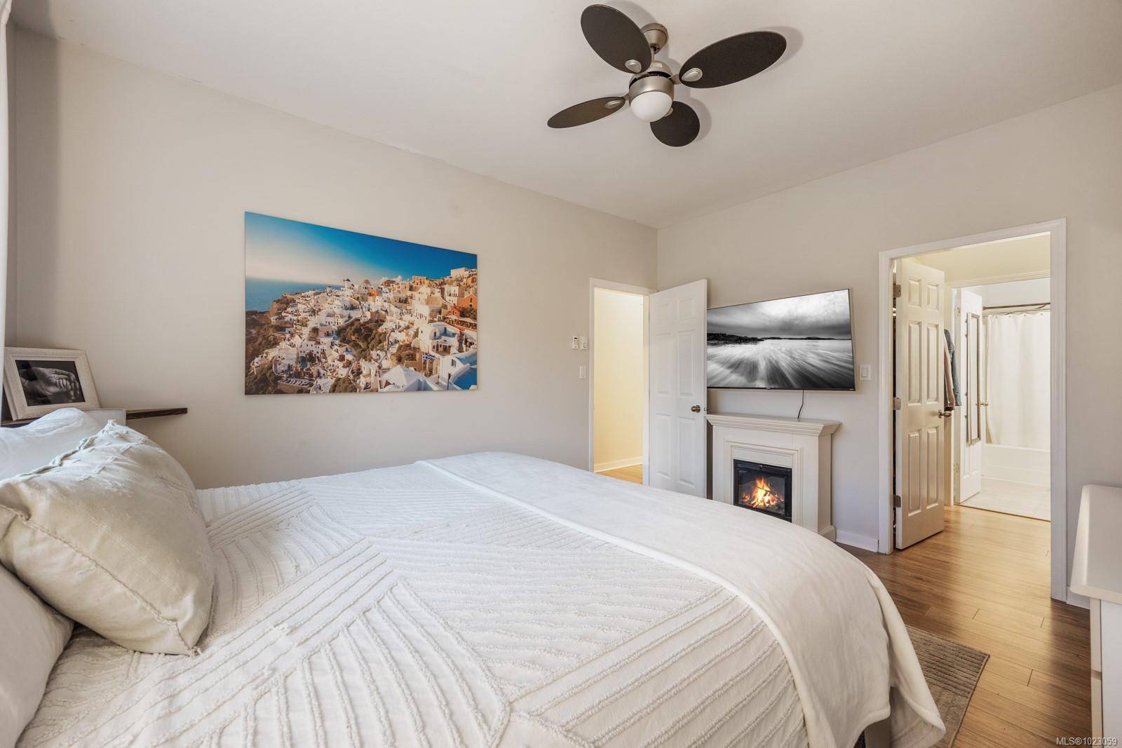 Courtenay, BC V9N 9C8,2727 1st St #101