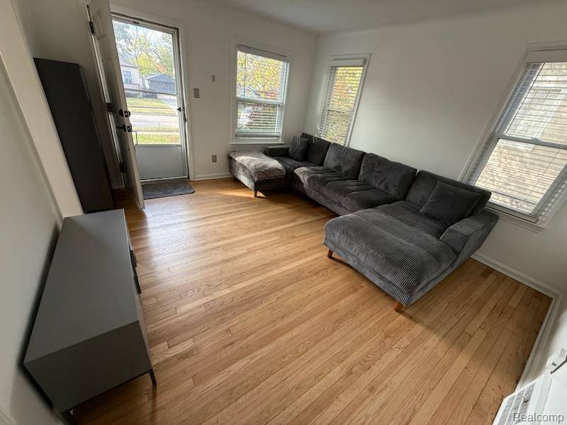 Ferndale, MI 48220,774 Gardendale ST