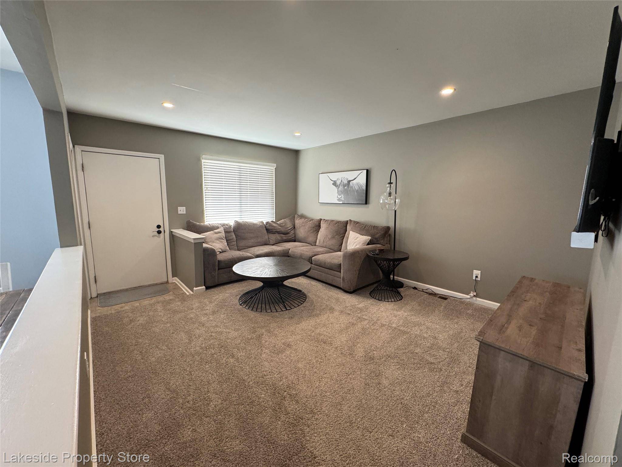 St. Clair Shores, MI 48082,23011 Violet ST