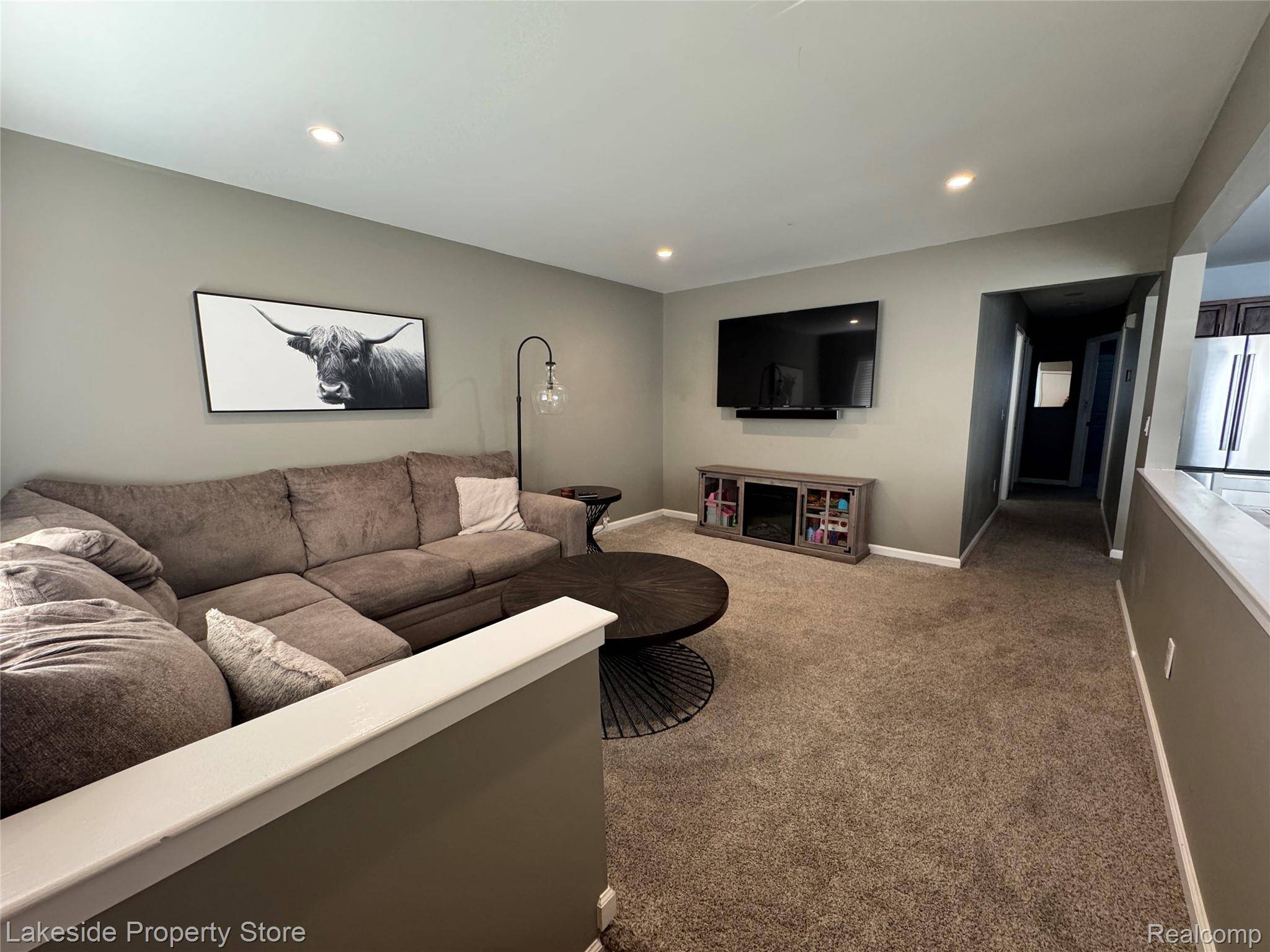 St. Clair Shores, MI 48082,23011 Violet ST