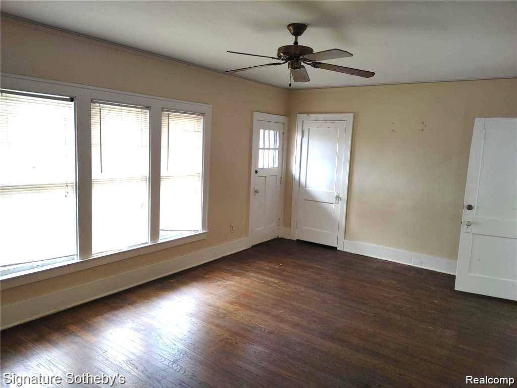 Grosse Pointe Park, MI 48230,1029 MARYLAND ST