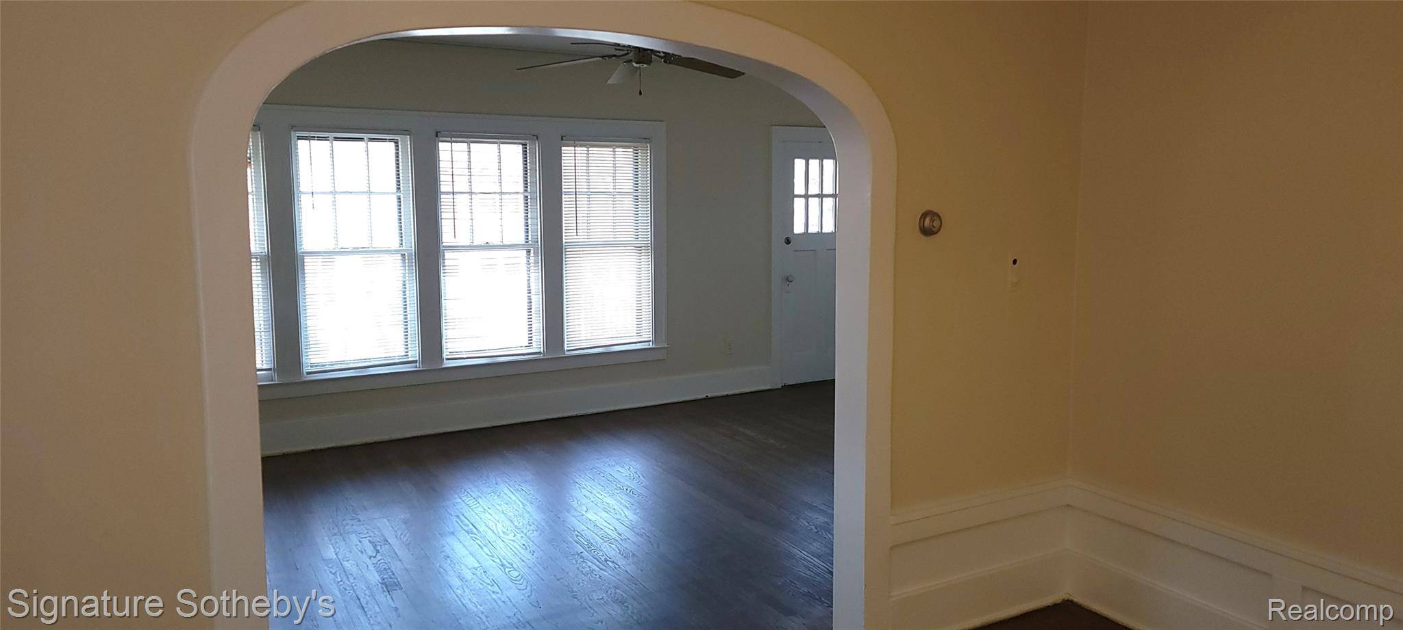 Grosse Pointe Park, MI 48230,1029 MARYLAND ST