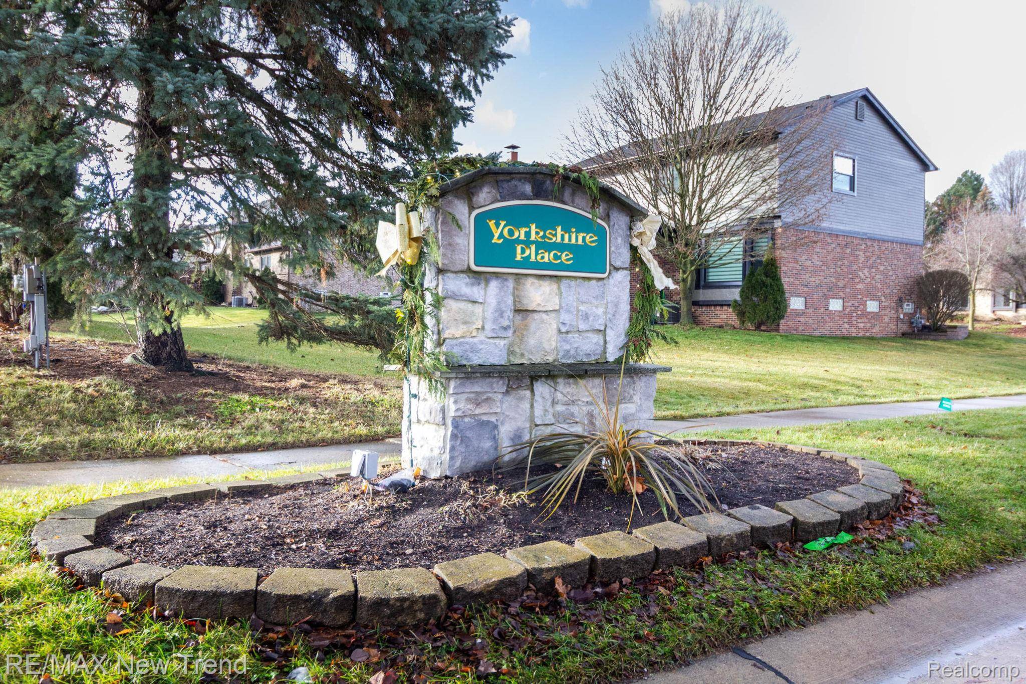 Novi, MI 48374,24859 WHITE PLAINS