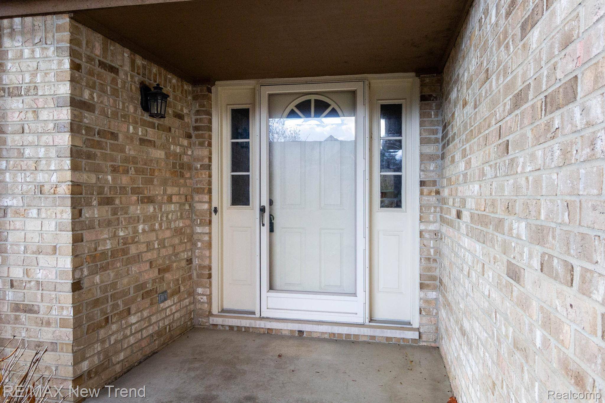 Novi, MI 48374,24859 WHITE PLAINS