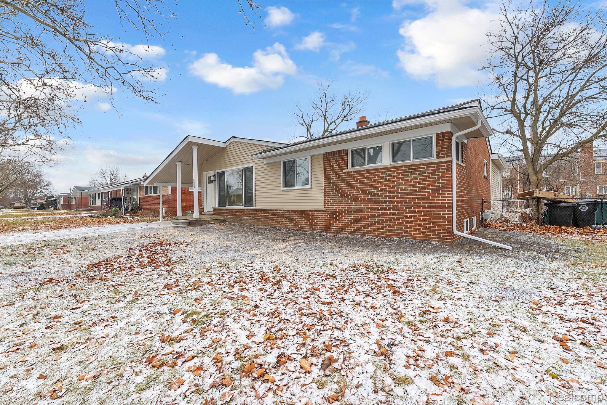 Oak Park, MI 48237,23080 Parklawn ST