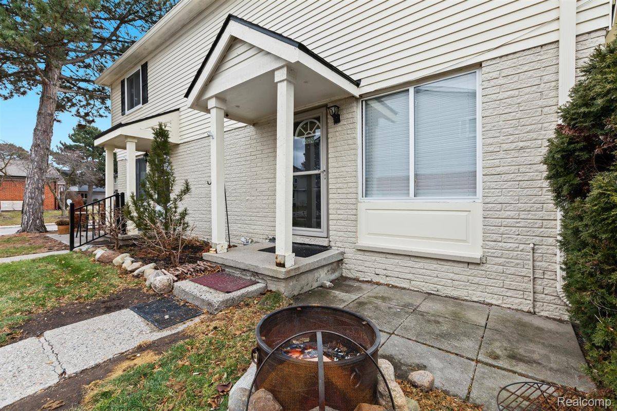 Utica, MI 48317,2092 Orchard Crest ST