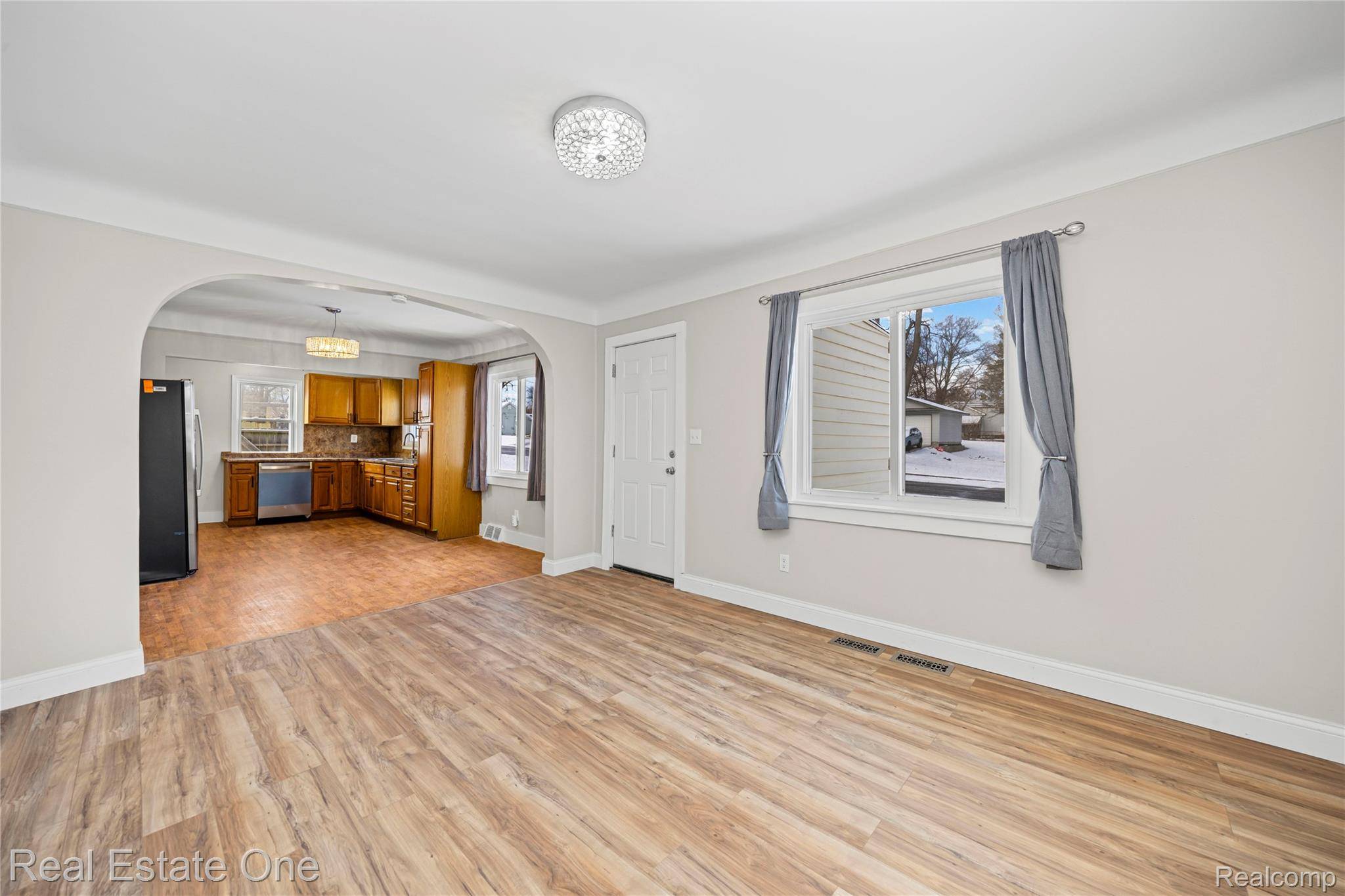 Waterford, MI 48328,943 Premont AVE