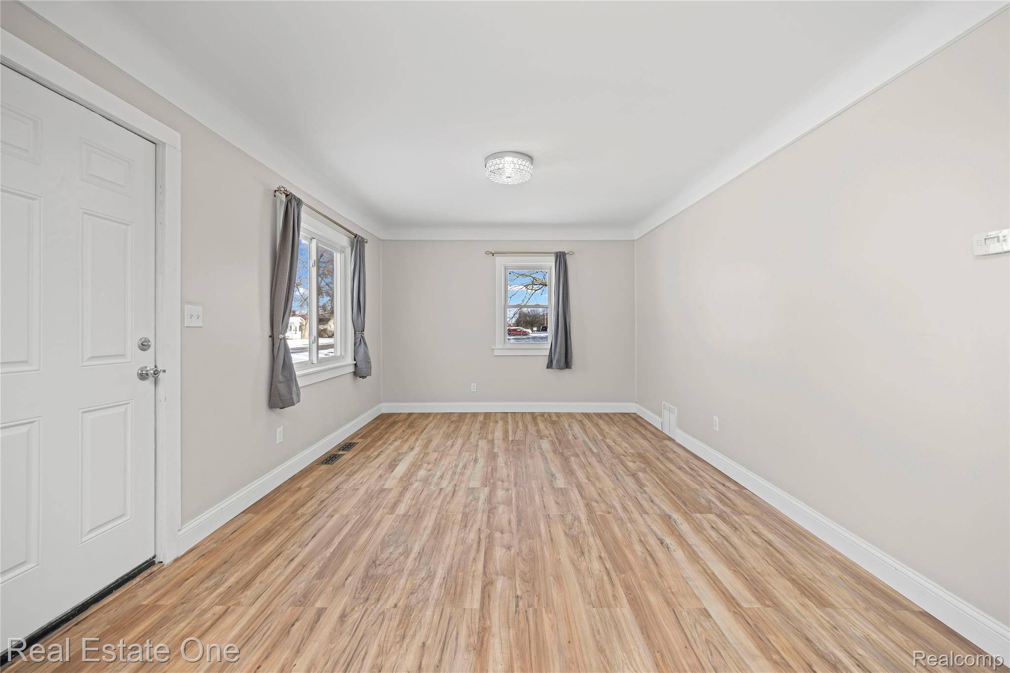 Waterford, MI 48328,943 Premont AVE