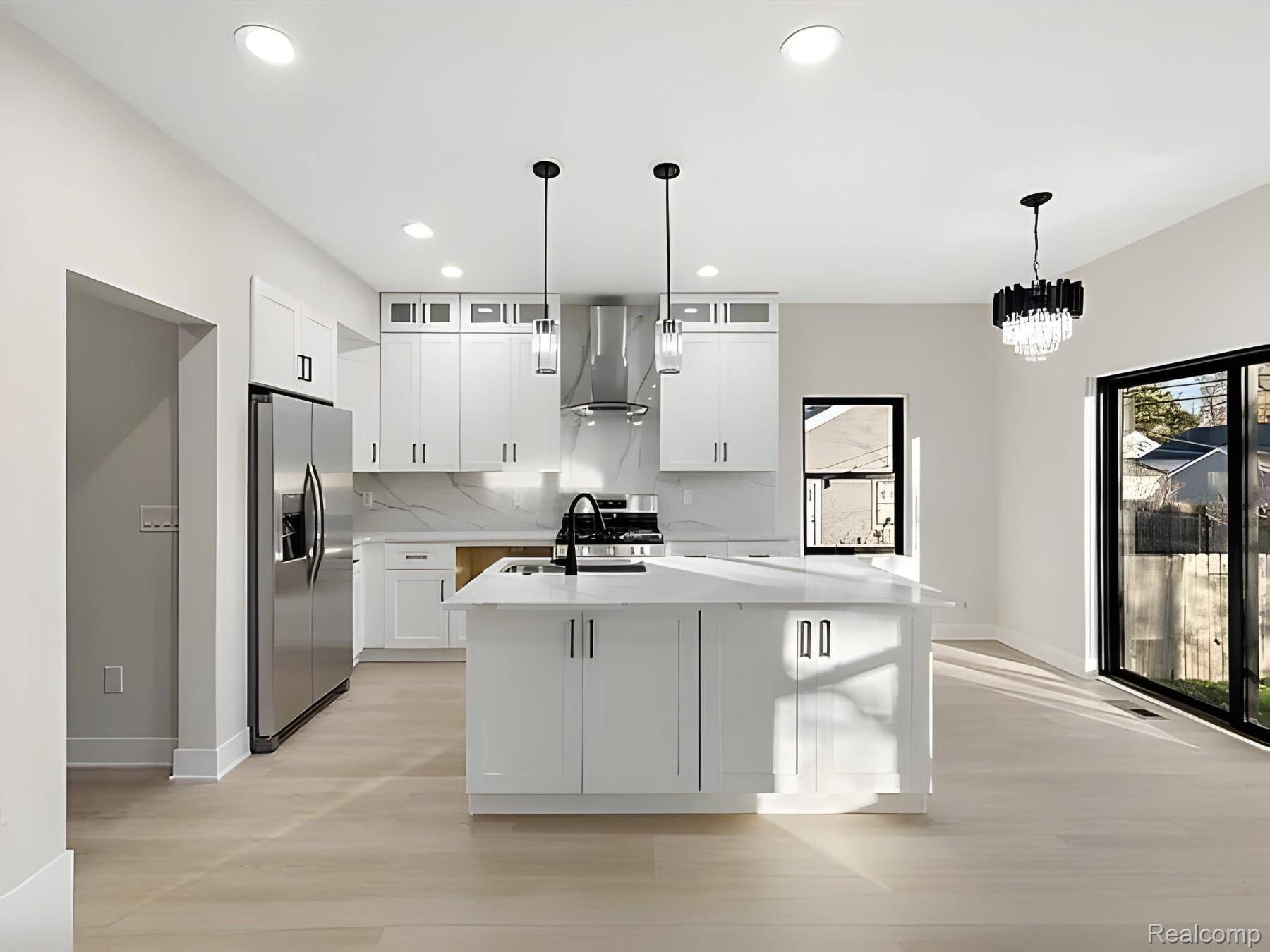 Ferndale, MI 48220,928 W Maplehurst ST