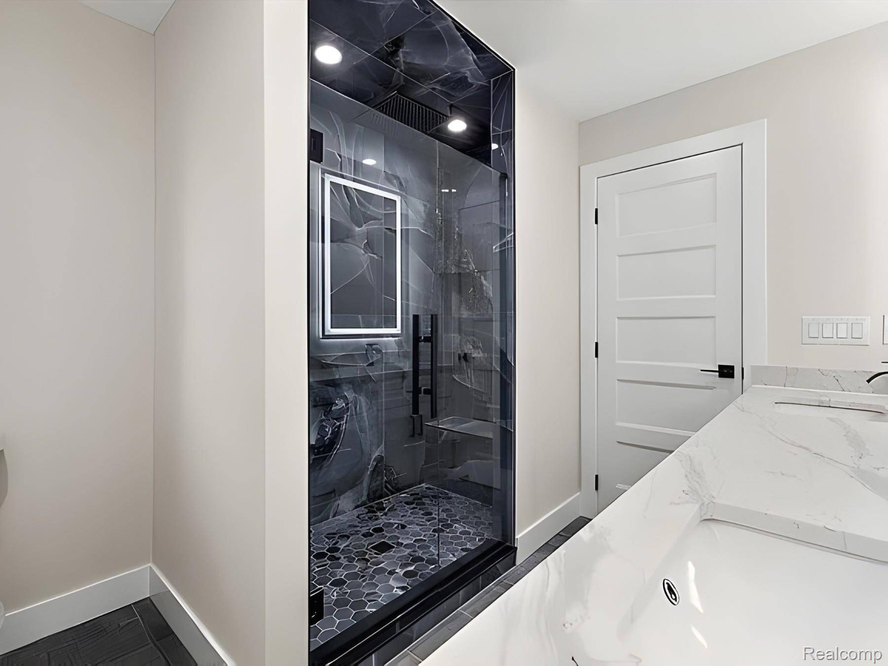 Ferndale, MI 48220,928 W Maplehurst ST