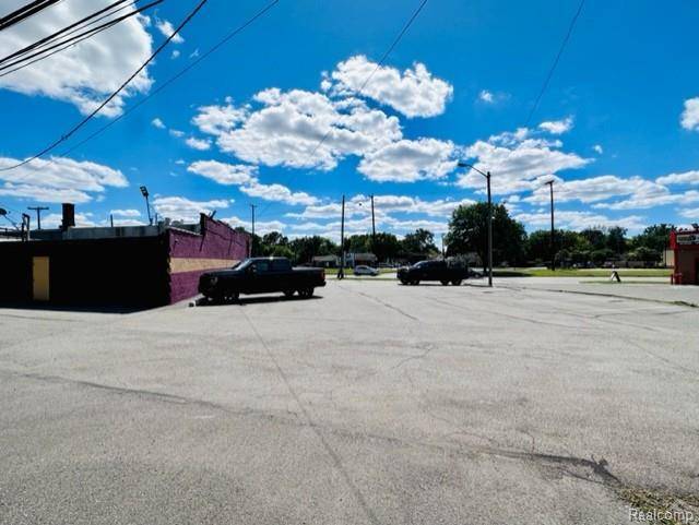 Redford, MI 48240,27222 Grand River AVE