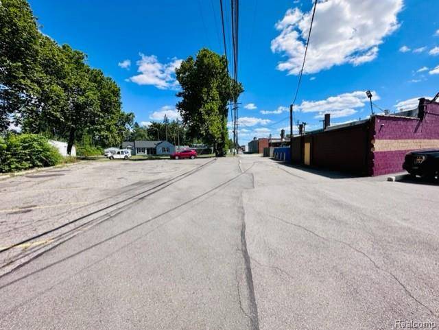 Redford, MI 48240,27222 Grand River AVE