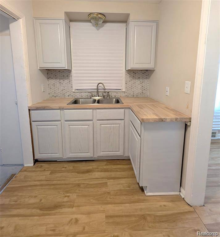 Detroit, MI 48235,16146 Prevost ST