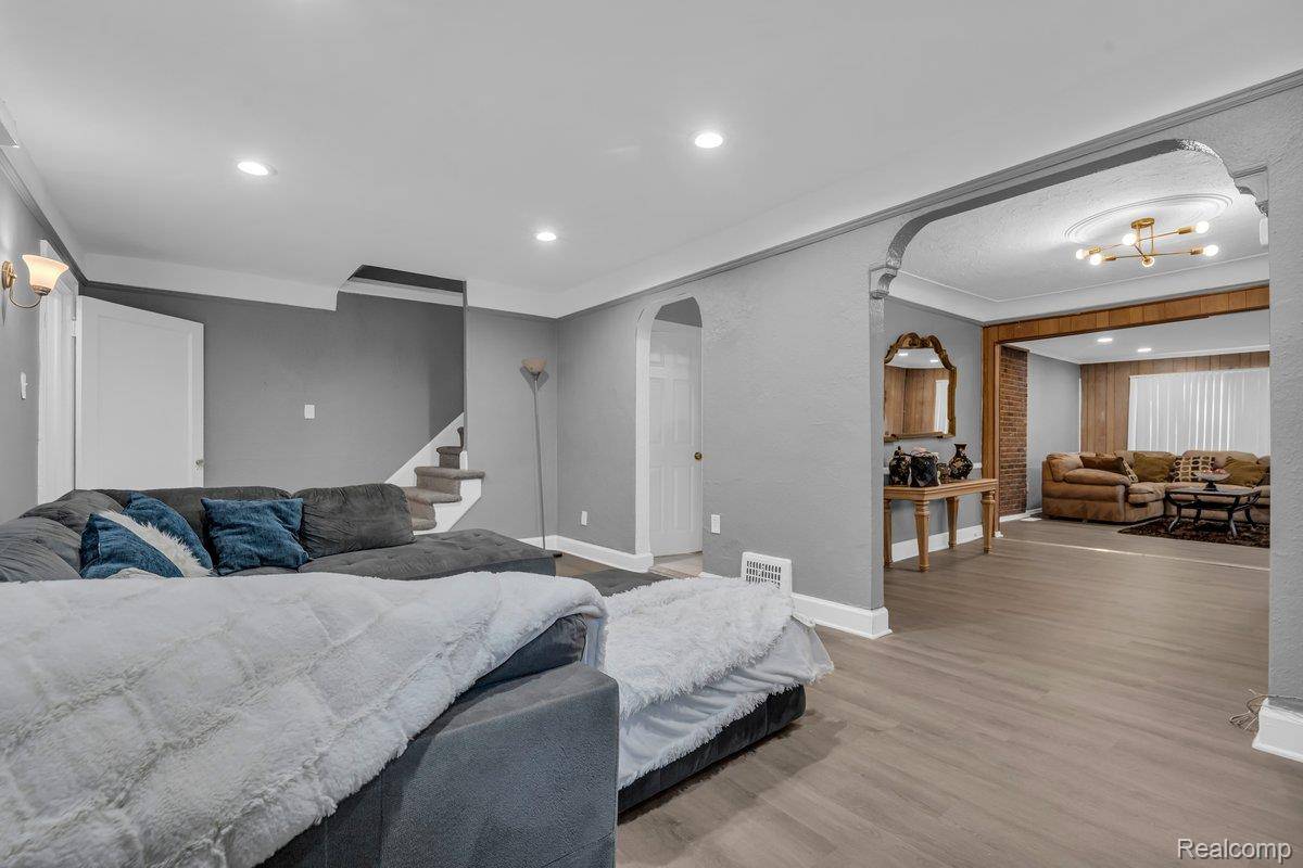 Detroit, MI 48235,16569 Tracey ST