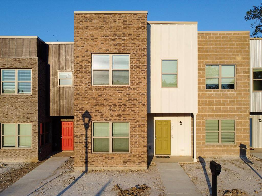 Fort Worth, TX 76110,1701 St Louis Avenue