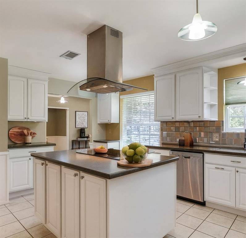 Arlington, TX 76012,1501 Ridgeview Drive