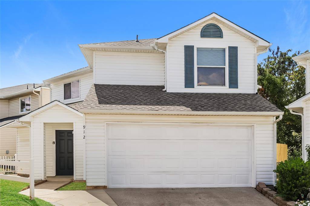 Dallas, TX 75211,912 Laredo Plaza