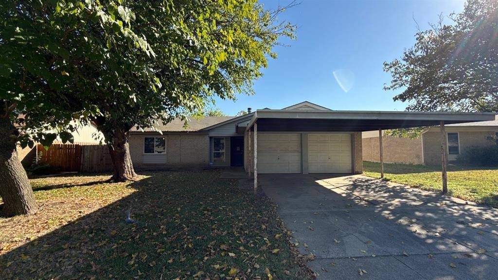 Saginaw, TX 76179,517 Fox Drive