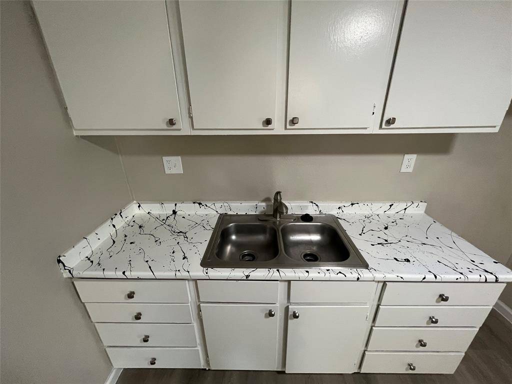 Dallas, TX 75217,8800 Eden Valley Lane