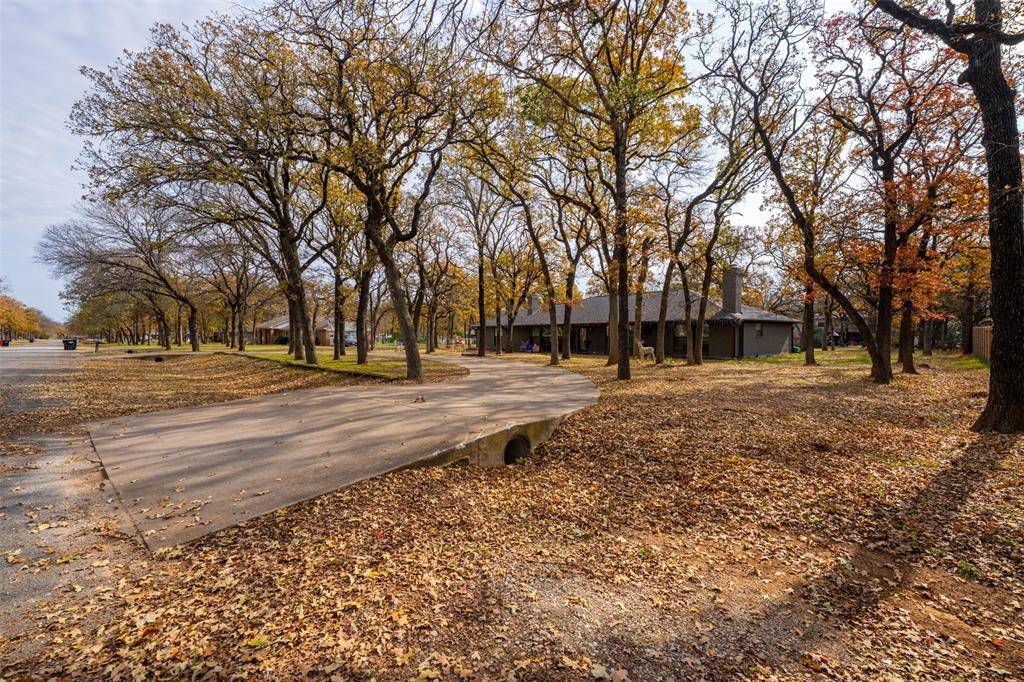 Burleson, TX 76028,1908 Thousand Oaks Drive