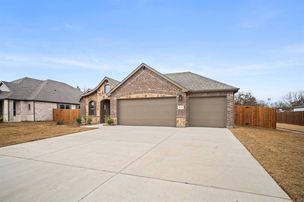 Tioga, TX 76271,618 Kyle Drive