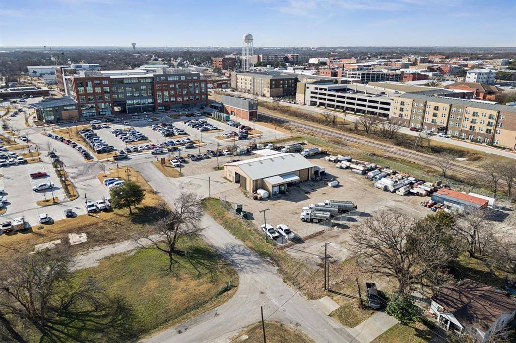 Mckinney, TX 75069,313 Main Street