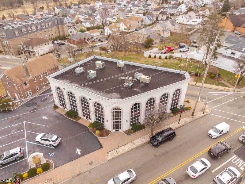 Totowa Boro, NJ 07512,290 Union Blvd