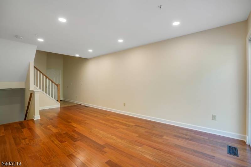 Denville Twp., NJ 07834,604 Knollwood Ct