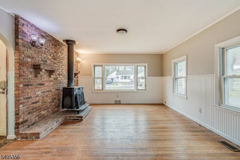 Newton Town, NJ 07860,105 Lake Ave