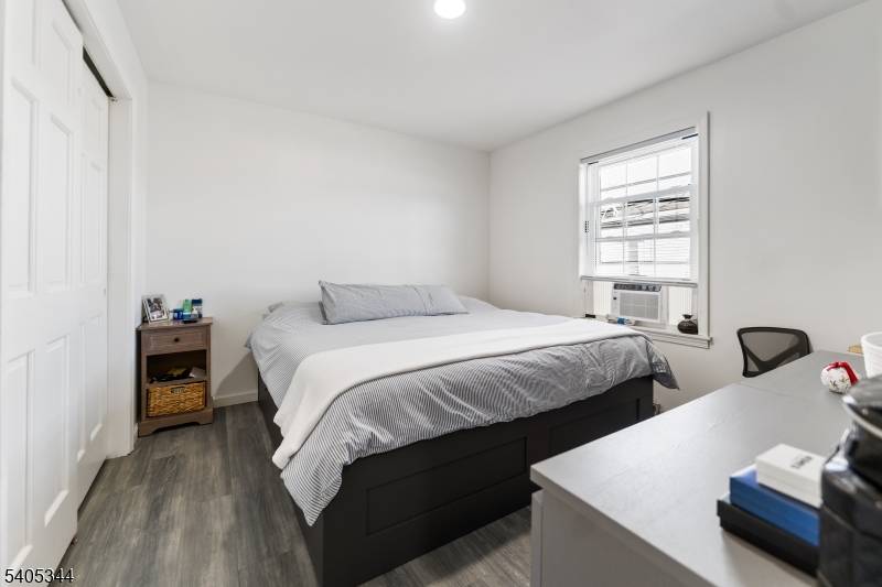 Woodbridge Twp., NJ 07001,38 Helen Ave