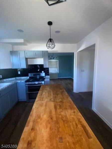 East Orange City, NJ 07017,48 Laurel Ave