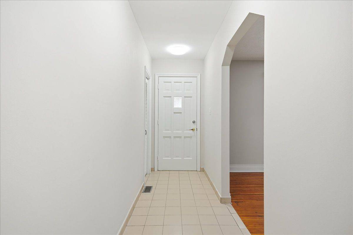 Toronto C06, ON M3H 3M2,20 Dunsmore GDNS #MAIN