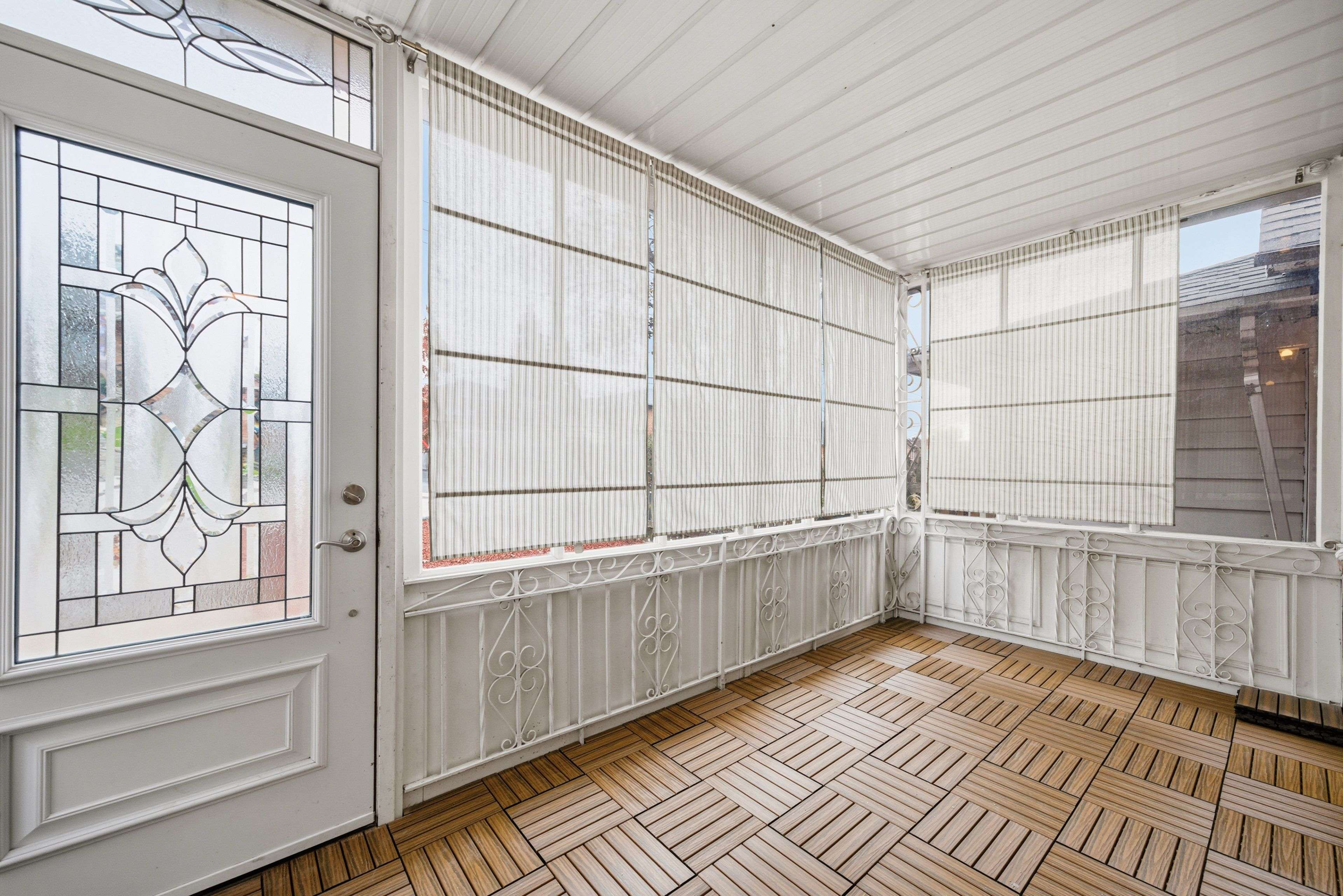 Toronto C03, ON M6E 3L5,496 Northcliffe BLVD #Main & 2nd