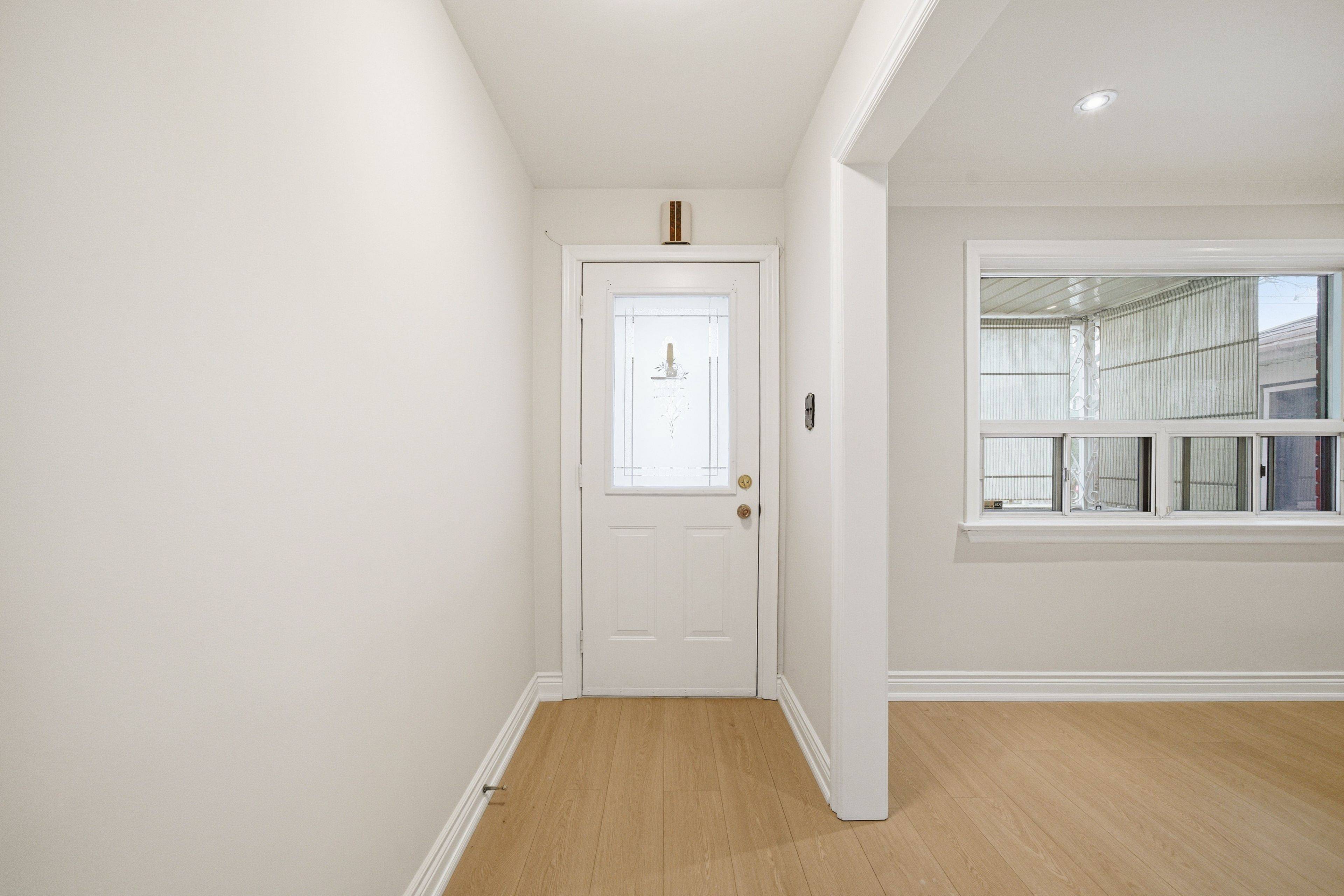 Toronto C03, ON M6E 3L5,496 Northcliffe BLVD #Main & 2nd