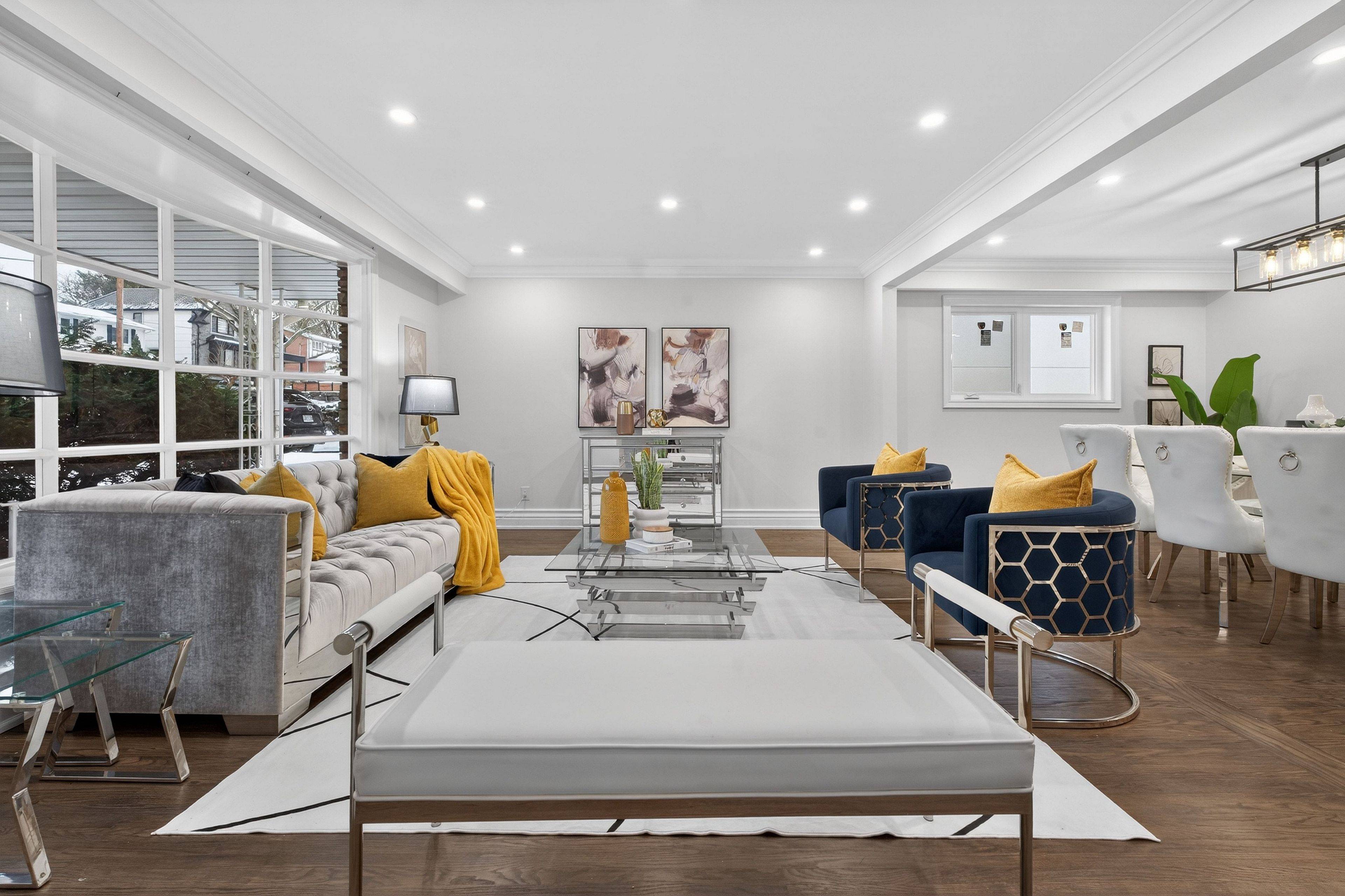 Toronto C15, ON M2K 2L5,32 Colonnade RD