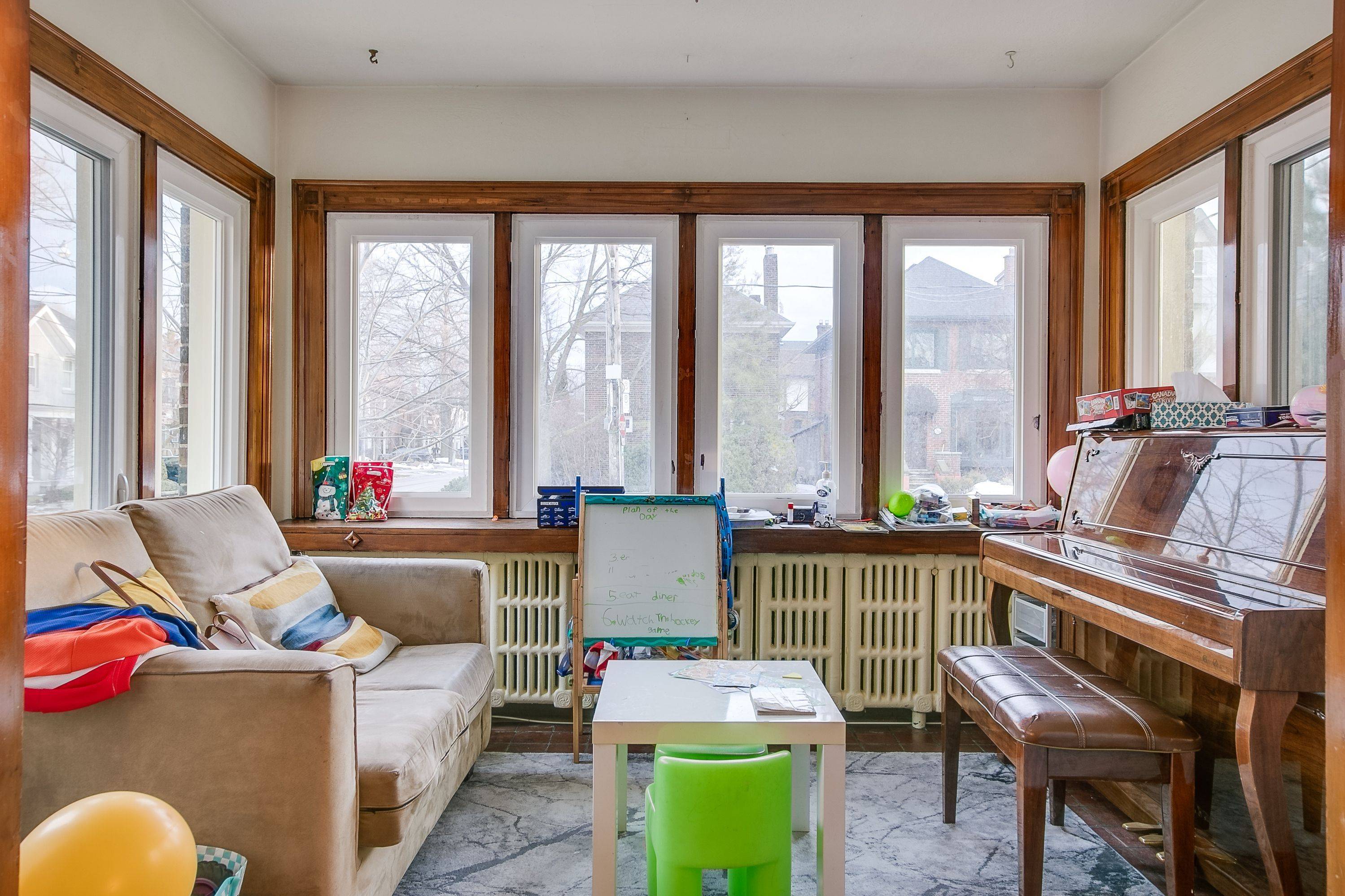 Toronto C03, ON M5P 2C3,114 Colin AVE