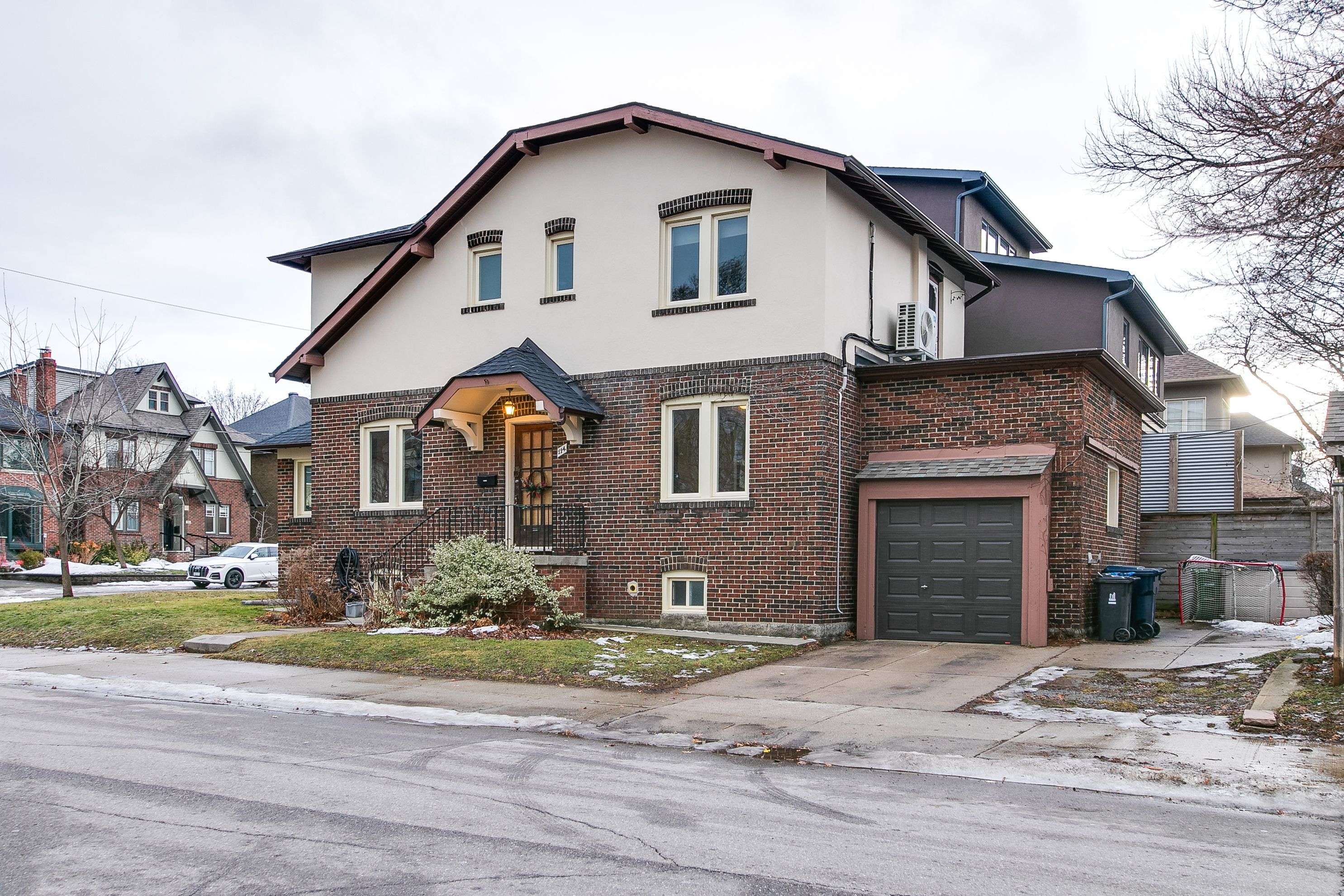 Toronto C03, ON M5P 2C3,114 Colin AVE